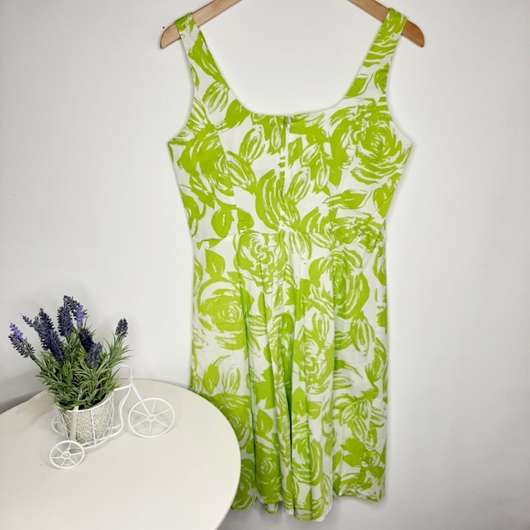 Sweet Sleeveless Lime Green dress size 10 - Picture 3 of 4